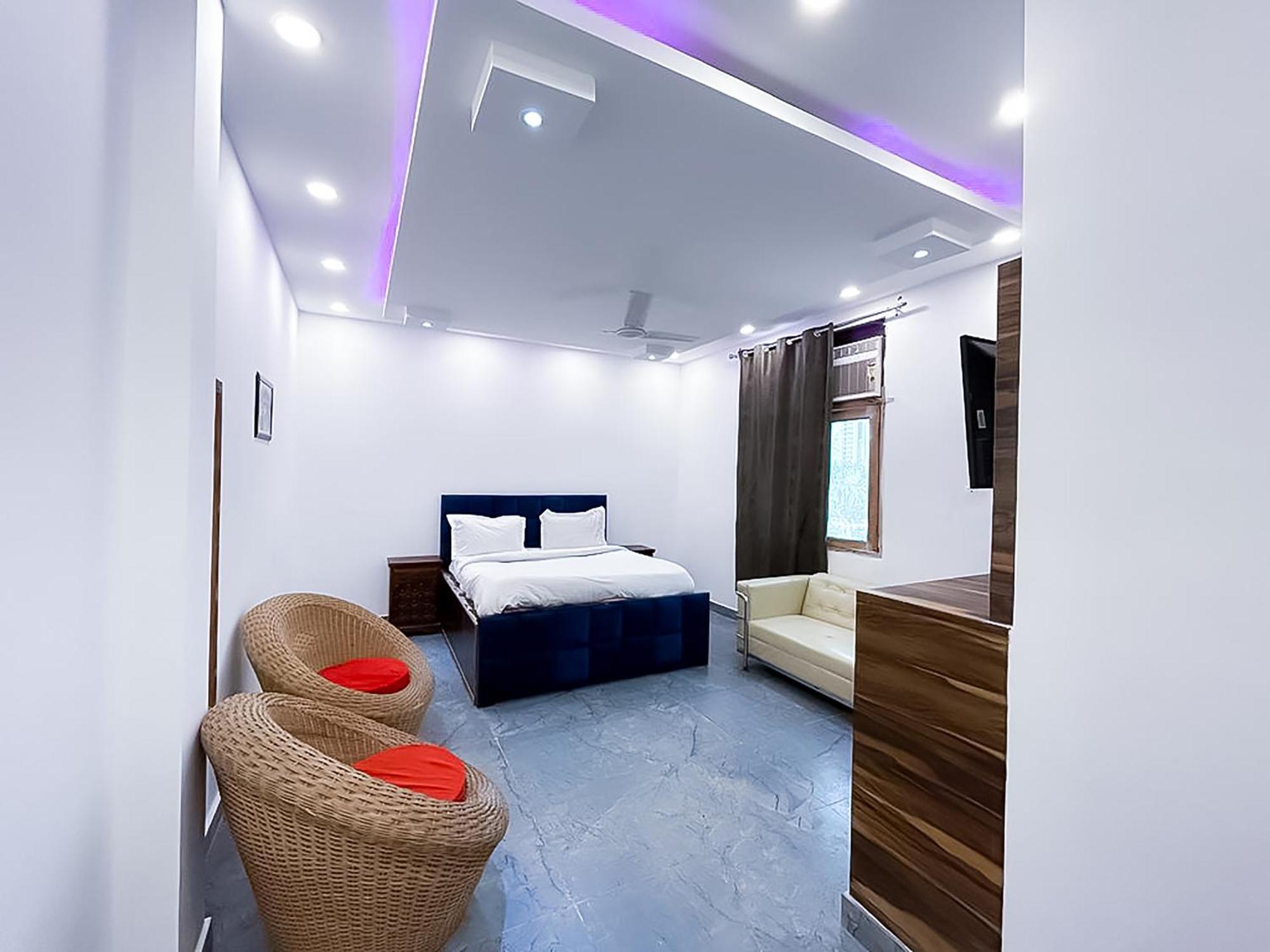 Hotel Js Garden - Near Jaypee Hospital Noida Exteriör bild