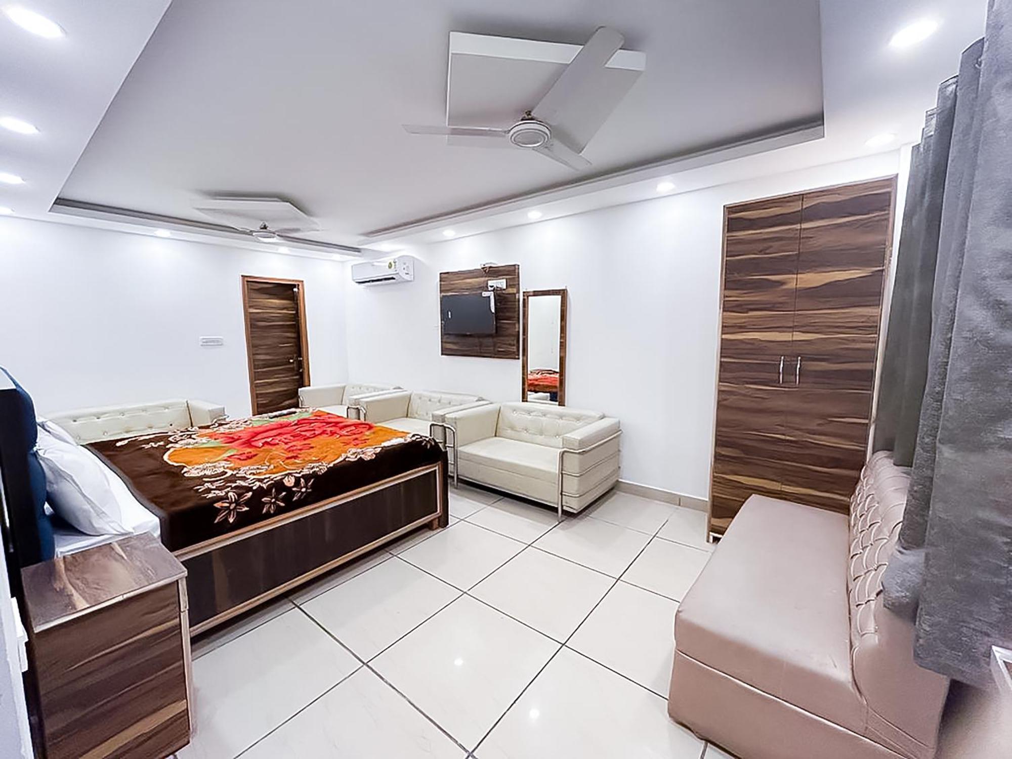 Hotel Js Garden - Near Jaypee Hospital Noida Exteriör bild
